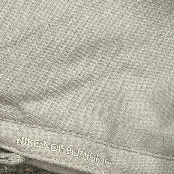 Nike Snowboarding Jacket - Picture 8 of 11